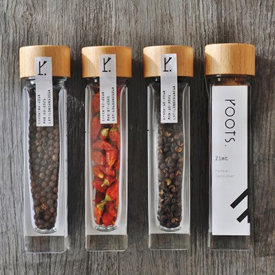 Inspiration für Wiederverkäufer zum Angebot natürlicher Gewürze und Kräuter von roots. natural Inspiration für Wiederverkäufer zum Angebot natürlicher Gewürze und Kräuter von roots. natural