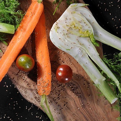 Würzen mit Königskümmel auf Karotte, Fenchel und Tomate Rezeptidee Fenchel und Karotte zu wuerzen mit Koenigskuemmel von roots-natural