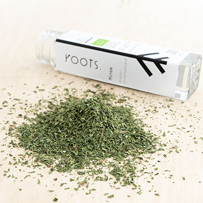 Kräuter richtig verwenden wie Pfefferminze von roots. natural Wuerzen mit Pfefferminze natuerlich und nachhaltig von roots-natural